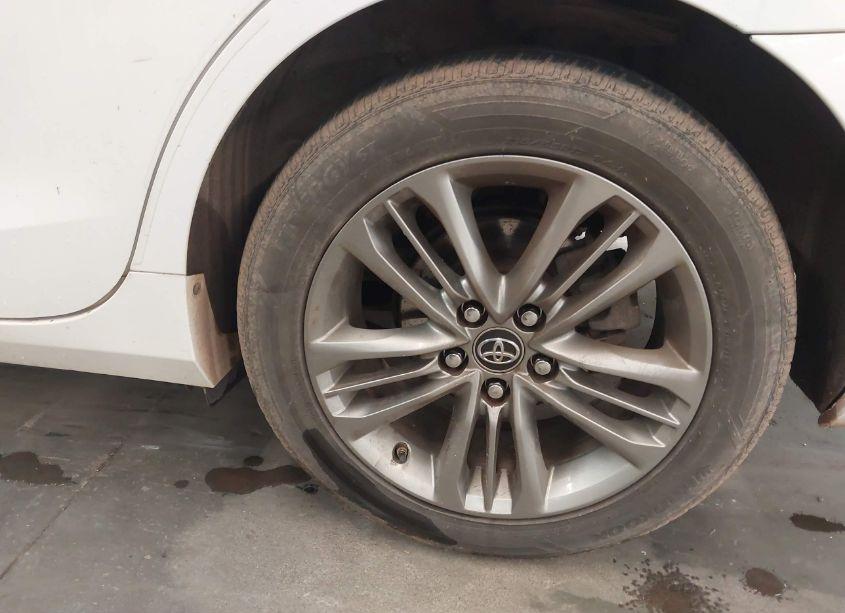 Photo 12 of 2017 Toyota Camry SE (VIN 4T1BF1FK4HU723632)