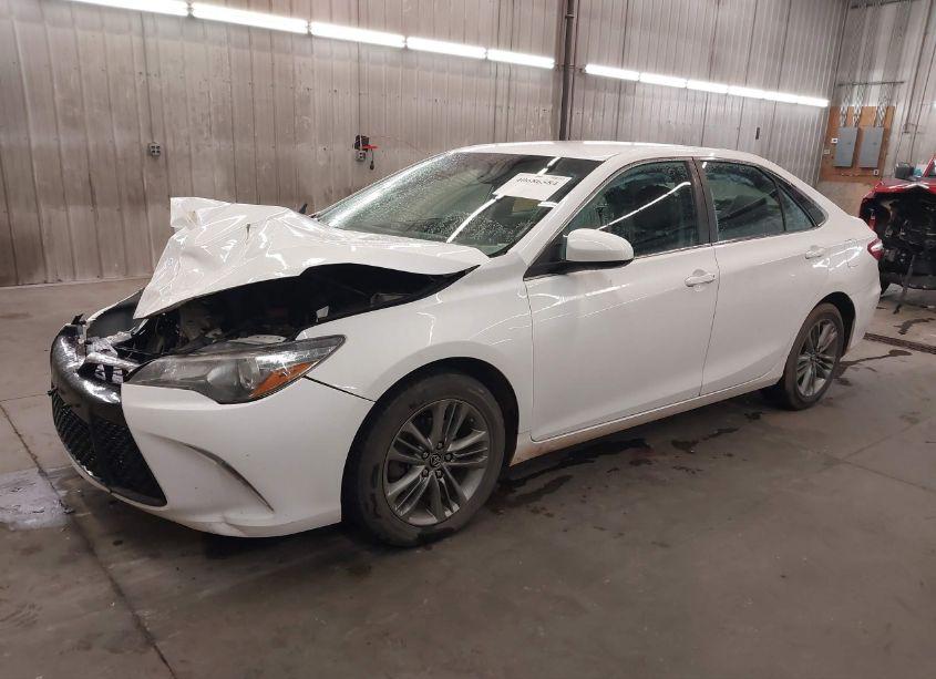 Photo 2 of 2017 Toyota Camry SE (VIN 4T1BF1FK4HU723632)