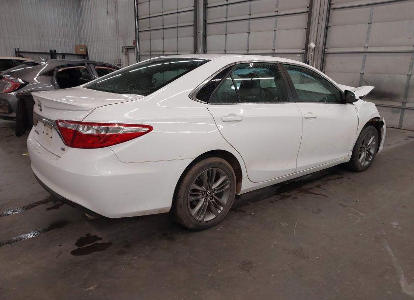 Photo 4 of 2017 Toyota Camry SE (VIN 4T1BF1FK4HU723632)