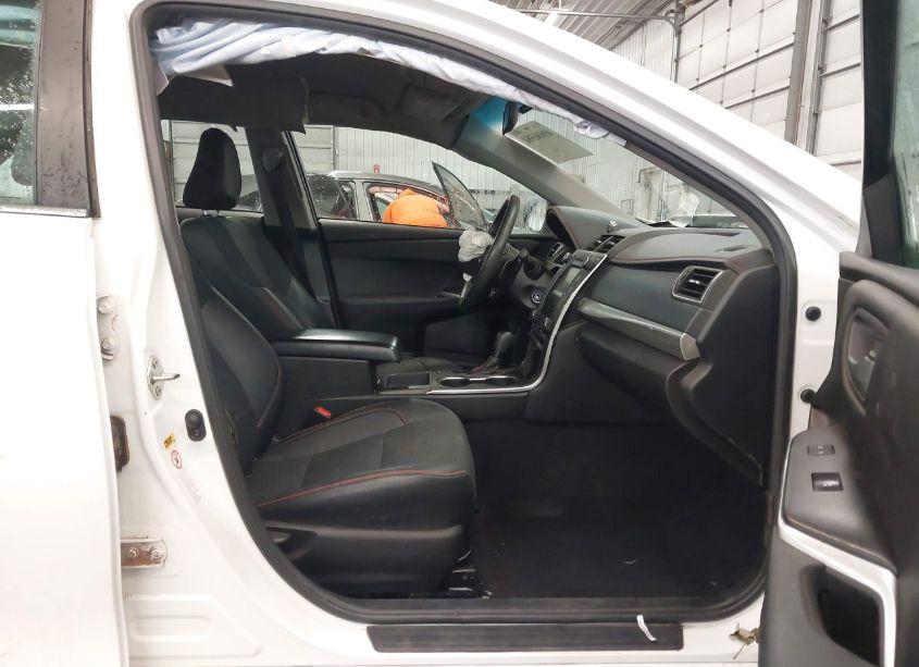 Photo 5 of 2017 Toyota Camry SE (VIN 4T1BF1FK4HU723632)