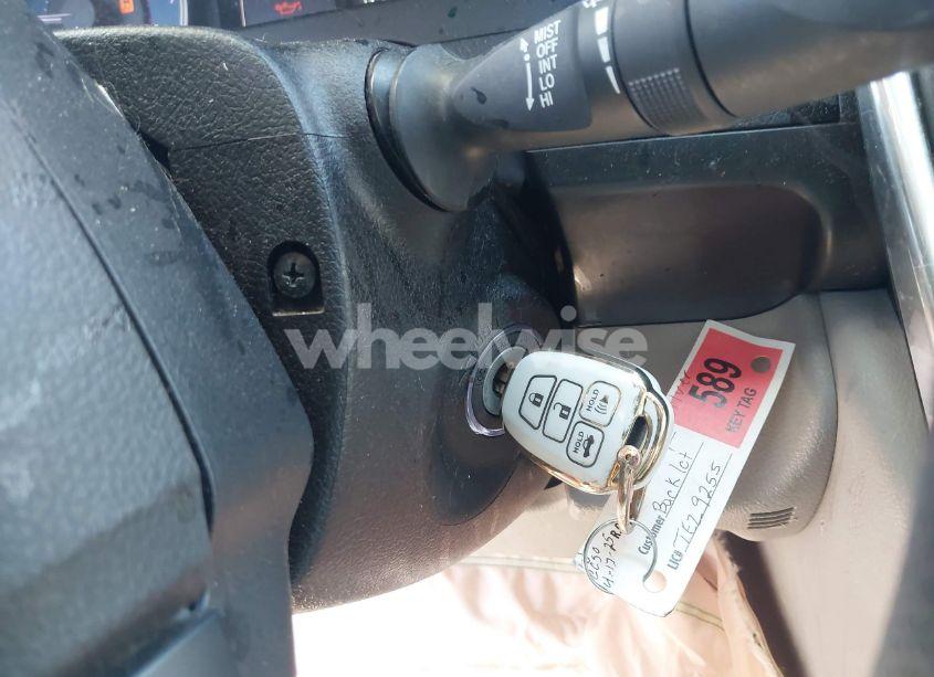 Photo 11 of 2017 Toyota Camry LE (VIN 4T1BF1FK4HU724313)