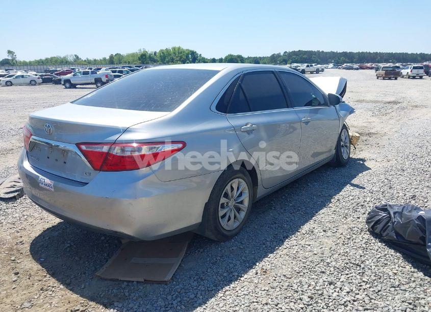 Photo 4 of 2017 Toyota Camry LE (VIN 4T1BF1FK4HU724313)