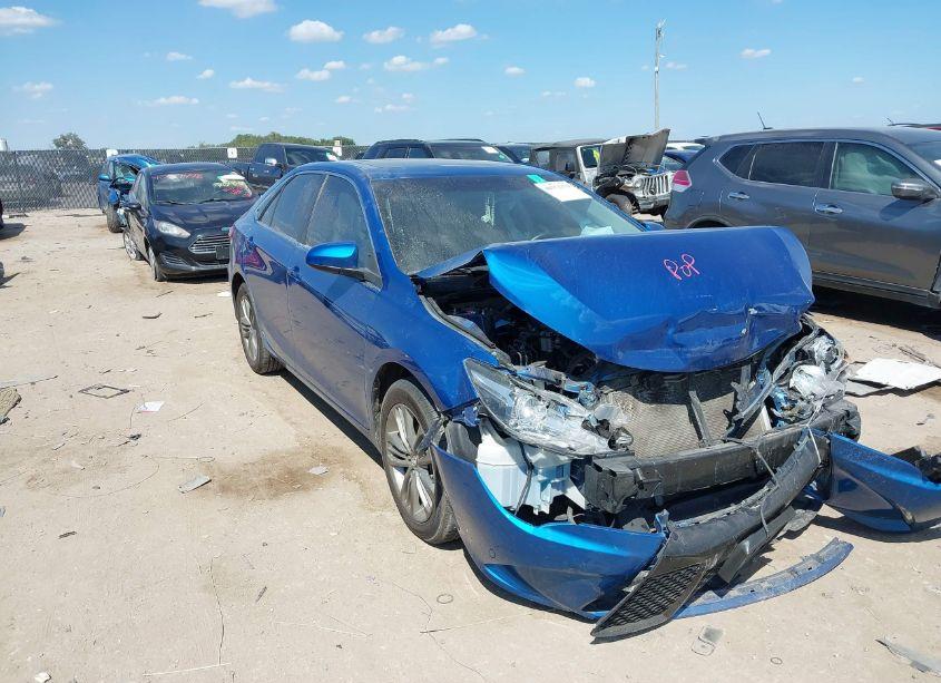 2017 Toyota Camry SE (VIN 4T1BF1FK4HU739846) main photo