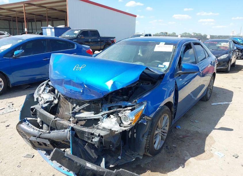 Photo 2 of 2017 Toyota Camry SE (VIN 4T1BF1FK4HU739846)