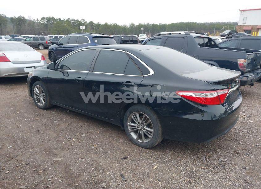 Photo 3 of 2017 Toyota Camry SE (VIN 4T1BF1FK4HU750684)