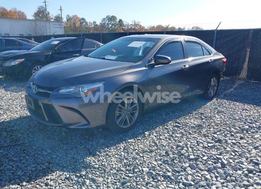 Photo 2 of 2017 Toyota Camry SE (VIN 4T1BF1FK4HU765900)