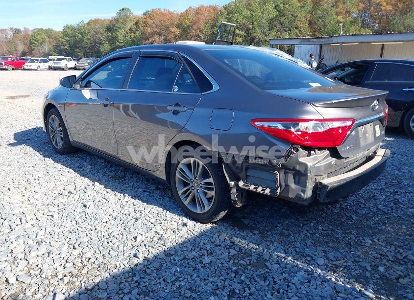 Photo 3 of 2017 Toyota Camry SE (VIN 4T1BF1FK4HU765900)