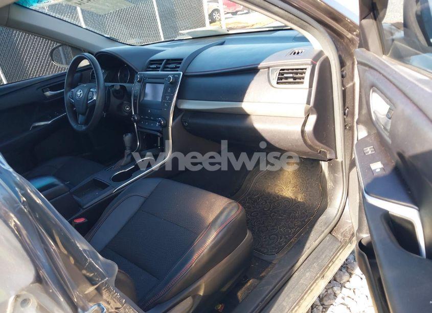 Photo 5 of 2017 Toyota Camry SE (VIN 4T1BF1FK4HU765900)