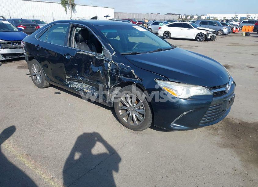 2017 Toyota Camry XLE (VIN 4T1BF1FK4HU786052) main photo