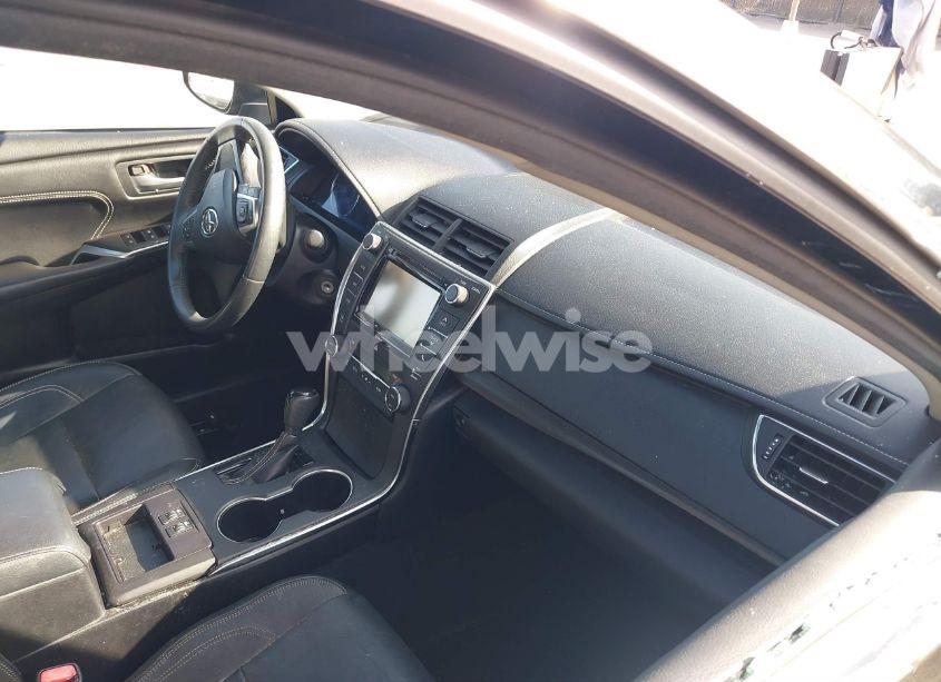 Photo 5 of 2017 Toyota Camry XLE (VIN 4T1BF1FK4HU786052)