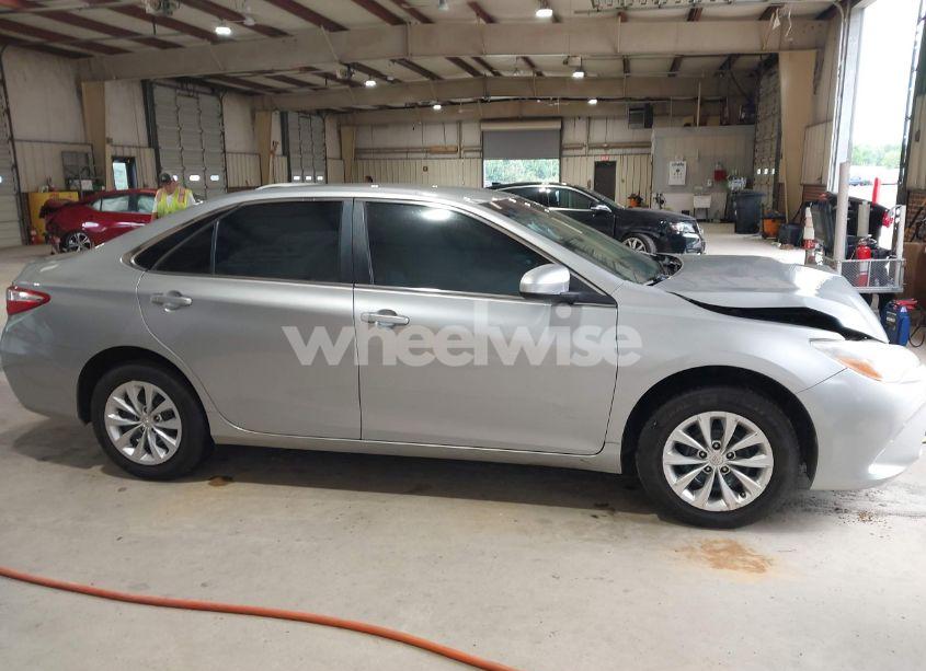 Photo 13 of 2017 Toyota Camry LE (VIN 4T1BF1FK4HU787394)