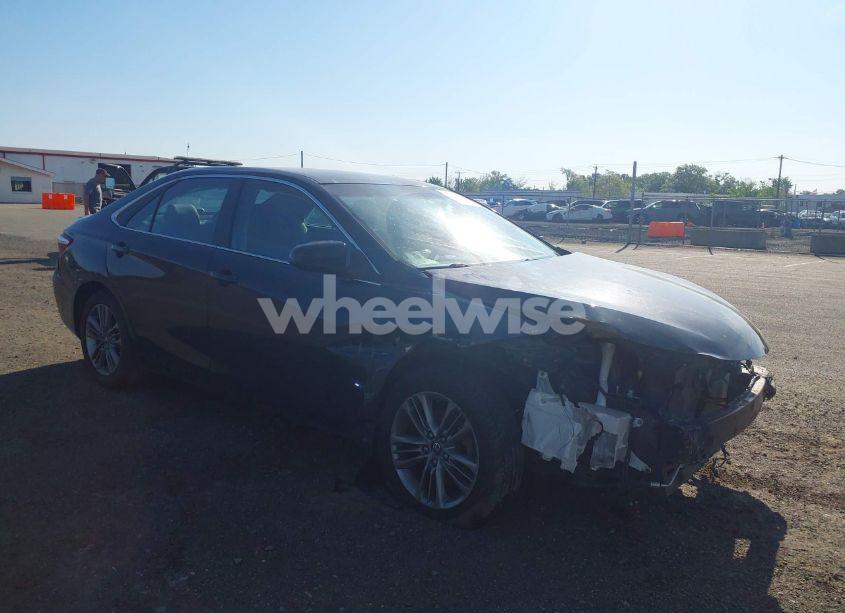 2017 Toyota Camry SE (VIN 4T1BF1FK4HU791073) main photo