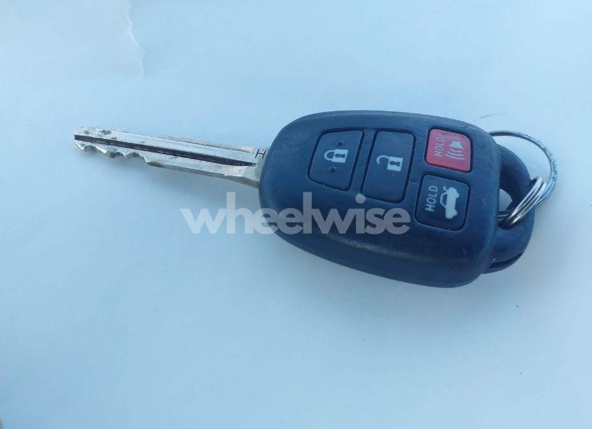 Photo 11 of 2017 Toyota Camry SE (VIN 4T1BF1FK4HU791073)