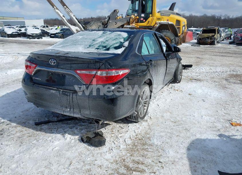 Photo 4 of 2017 Toyota Camry SE (VIN 4T1BF1FK4HU794832)