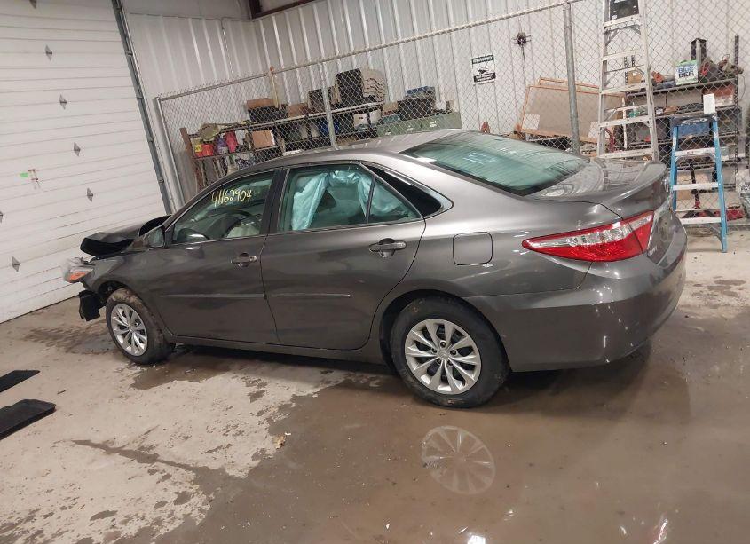 Photo 14 of 2017 Toyota Camry LE (VIN 4T1BF1FK4HU802248)