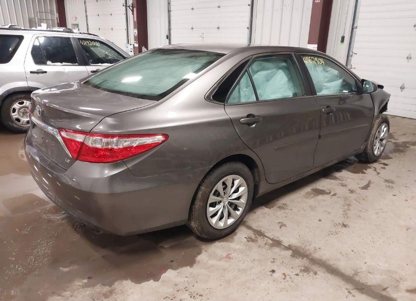 Photo 4 of 2017 Toyota Camry LE (VIN 4T1BF1FK4HU802248)