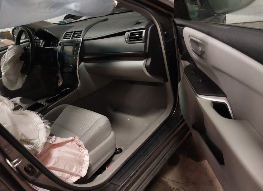 Photo 5 of 2017 Toyota Camry LE (VIN 4T1BF1FK4HU802248)