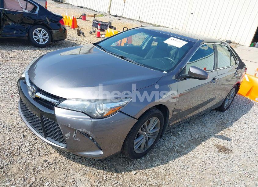 Photo 2 of 2017 Toyota Camry SE (VIN 4T1BF1FK4HU814626)