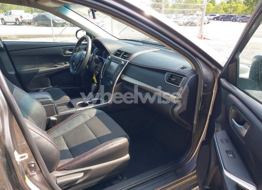 Photo 5 of 2017 Toyota Camry SE (VIN 4T1BF1FK4HU814626)