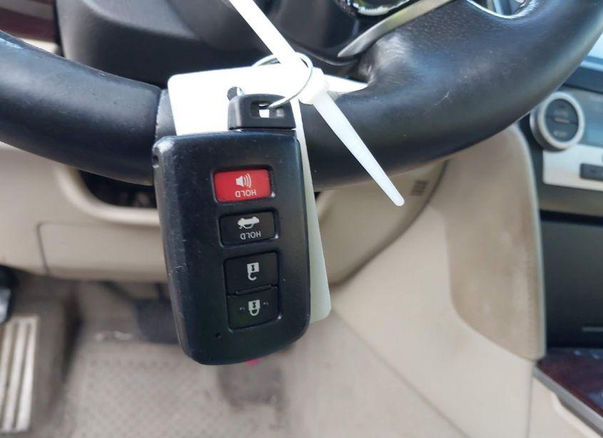 Photo 11 of 2012 Toyota Camry XLE (VIN 4T1BF1FK5CU008318)