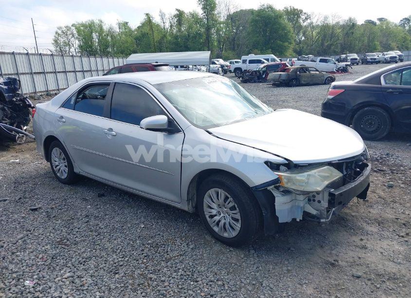 2012 Toyota Camry LE (VIN 4T1BF1FK5CU018105) main photo