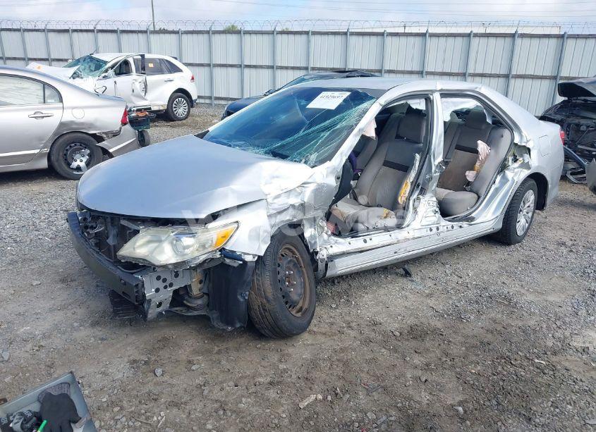 Photo 2 of 2012 Toyota Camry LE (VIN 4T1BF1FK5CU018105)