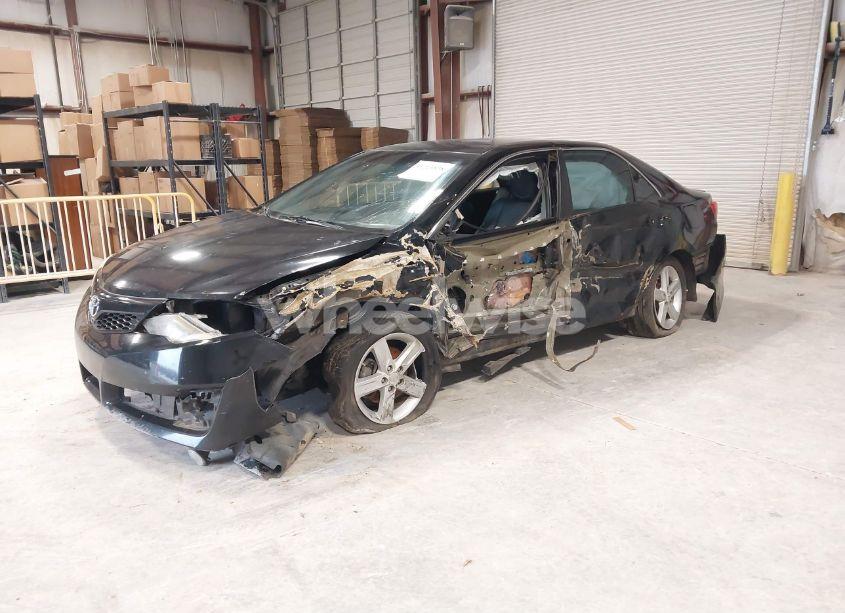 Photo 2 of 2012 Toyota Camry SE (VIN 4T1BF1FK5CU046356)