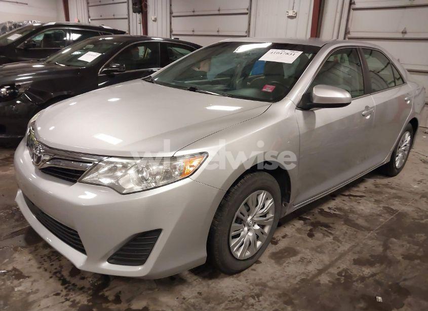 Photo 2 of 2012 Toyota Camry LE (VIN 4T1BF1FK5CU050181)