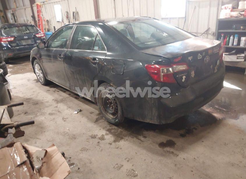 Photo 3 of 2012 Toyota Camry LE (VIN 4T1BF1FK5CU061844)