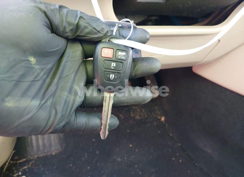 Photo 11 of 2012 Toyota Camry LE (VIN 4T1BF1FK5CU101565)