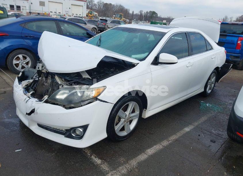 Photo 2 of 2012 Toyota Camry SE (VIN 4T1BF1FK5CU115546)