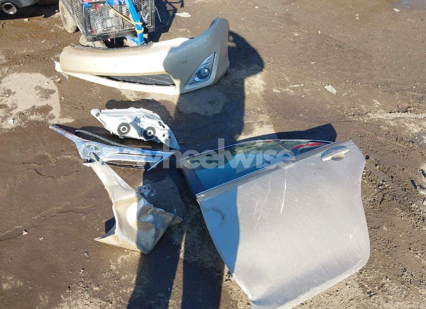 Photo 11 of 2012 Toyota Camry XLE (VIN 4T1BF1FK5CU160759)