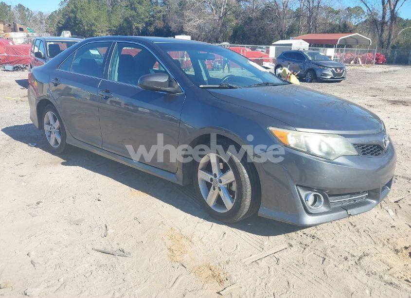 2012 Toyota Camry SE (VIN 4T1BF1FK5CU181997) main photo