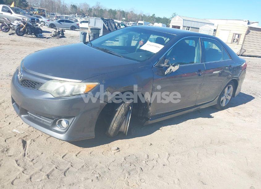 Photo 2 of 2012 Toyota Camry SE (VIN 4T1BF1FK5CU181997)