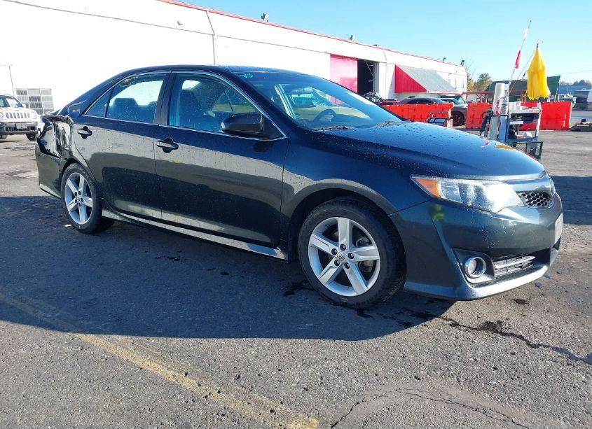 2012 Toyota Camry SE (VIN 4T1BF1FK5CU184205) main photo