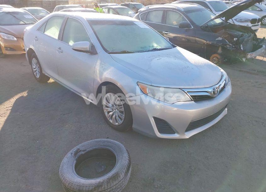 2012 Toyota Camry LE (VIN 4T1BF1FK5CU199528) main photo