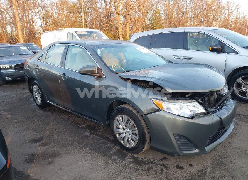 2012 Toyota Camry LE (VIN 4T1BF1FK5CU504610) main photo