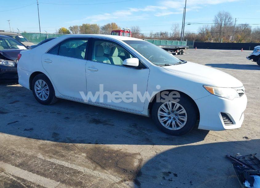 2012 Toyota Camry LE (VIN 4T1BF1FK5CU509984) main photo