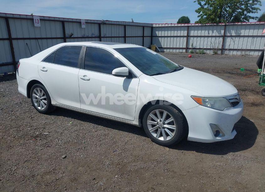 2012 Toyota Camry XLE (VIN 4T1BF1FK5CU523805) main photo