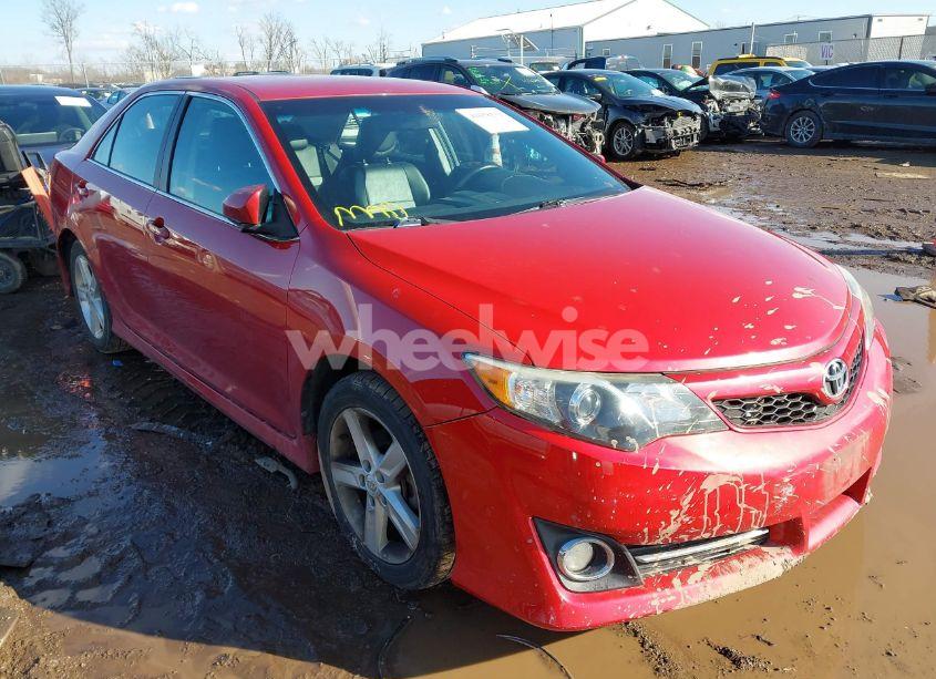 2012 Toyota Camry SE (VIN 4T1BF1FK5CU603363) main photo