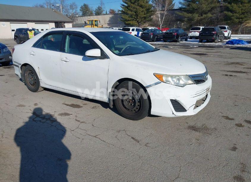 2012 Toyota Camry L (VIN 4T1BF1FK5CU616114) main photo