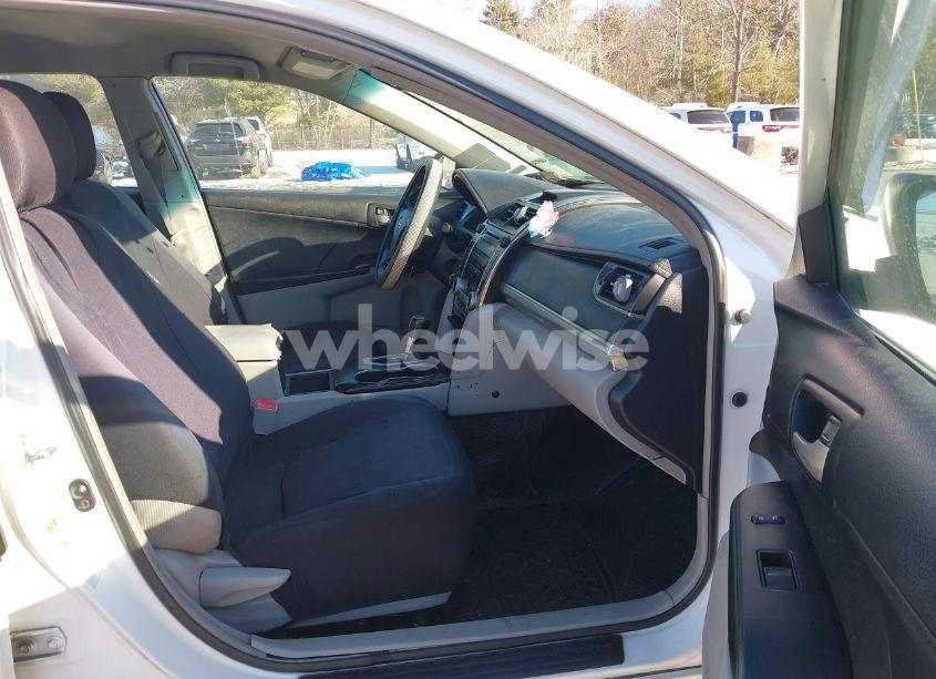 Photo 5 of 2012 Toyota Camry L (VIN 4T1BF1FK5CU616114)