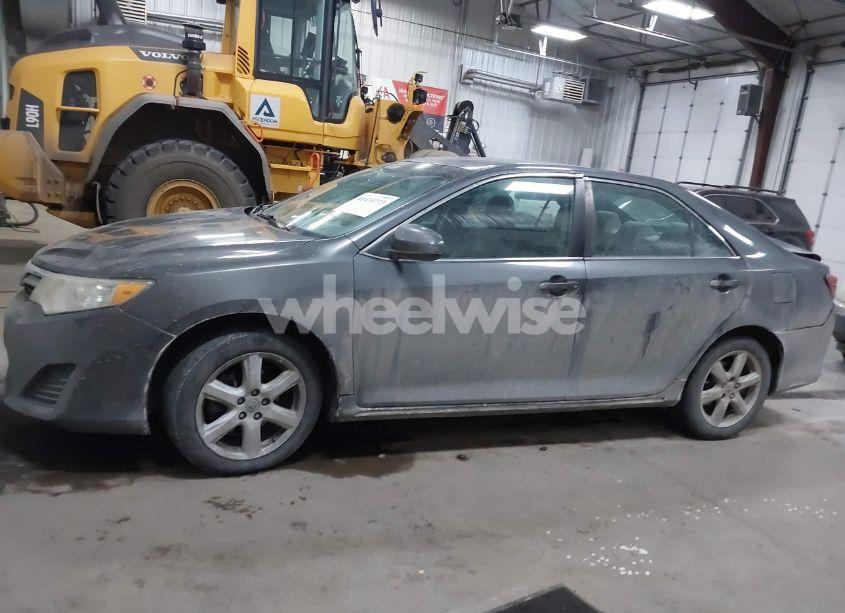 Photo 14 of 2013 Toyota Camry LE (VIN 4T1BF1FK5DU209136)