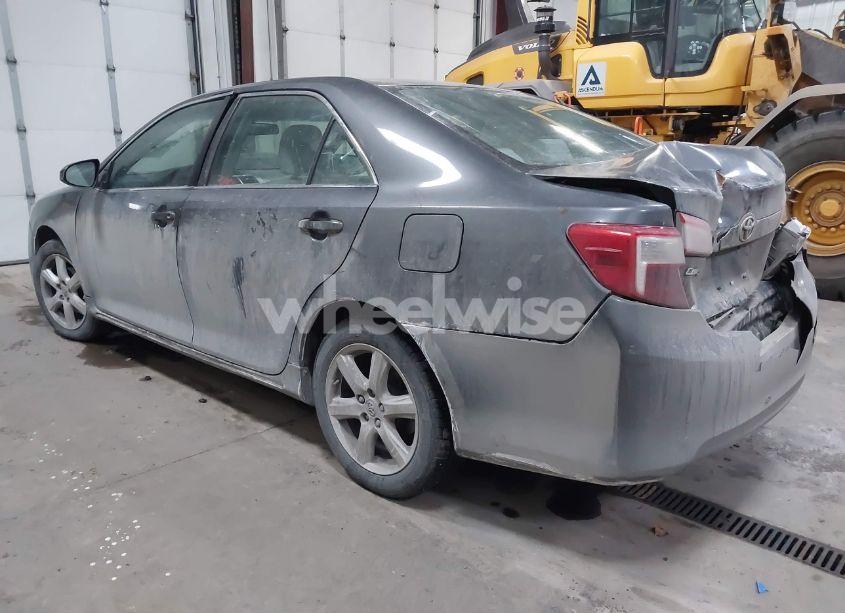 Photo 3 of 2013 Toyota Camry LE (VIN 4T1BF1FK5DU209136)