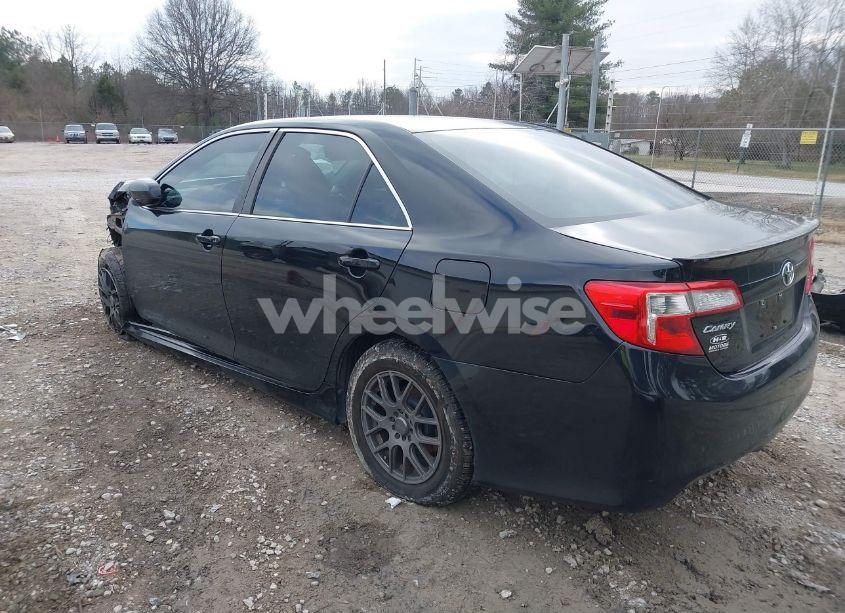 Photo 3 of 2013 Toyota Camry SE (VIN 4T1BF1FK5DU212053)