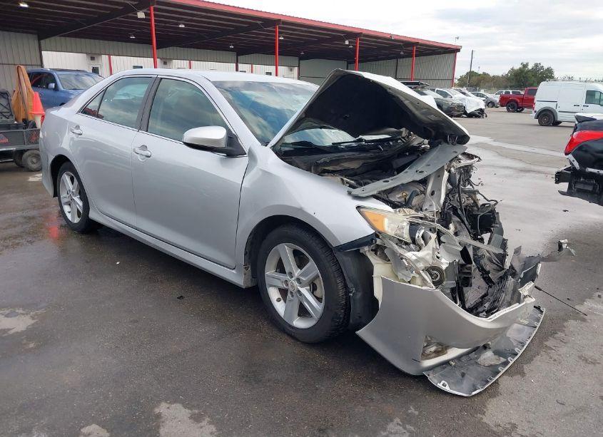 2013 Toyota Camry SE (VIN 4T1BF1FK5DU214112) main photo