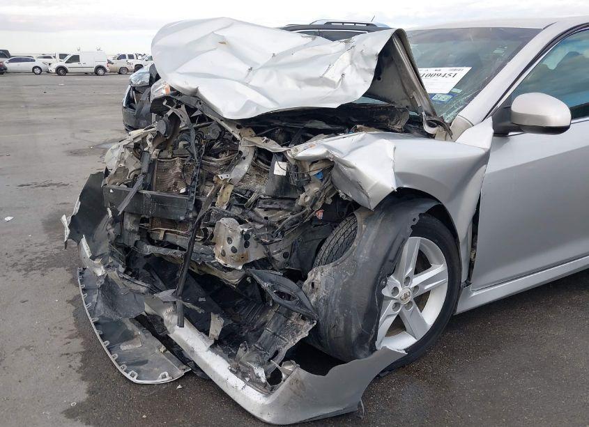 Photo 18 of 2013 Toyota Camry SE (VIN 4T1BF1FK5DU214112)