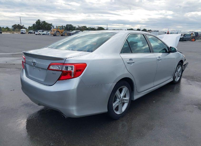 Photo 4 of 2013 Toyota Camry SE (VIN 4T1BF1FK5DU214112)