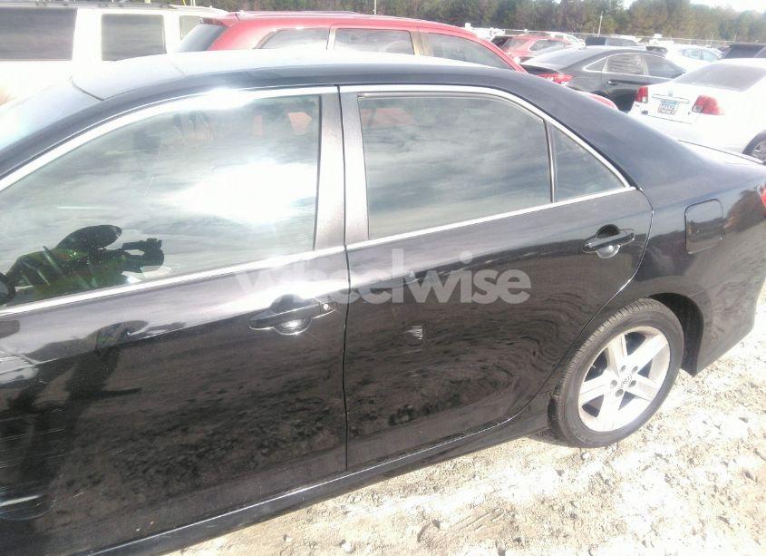 Photo 18 of 2013 Toyota Camry SE (VIN 4T1BF1FK5DU234599)