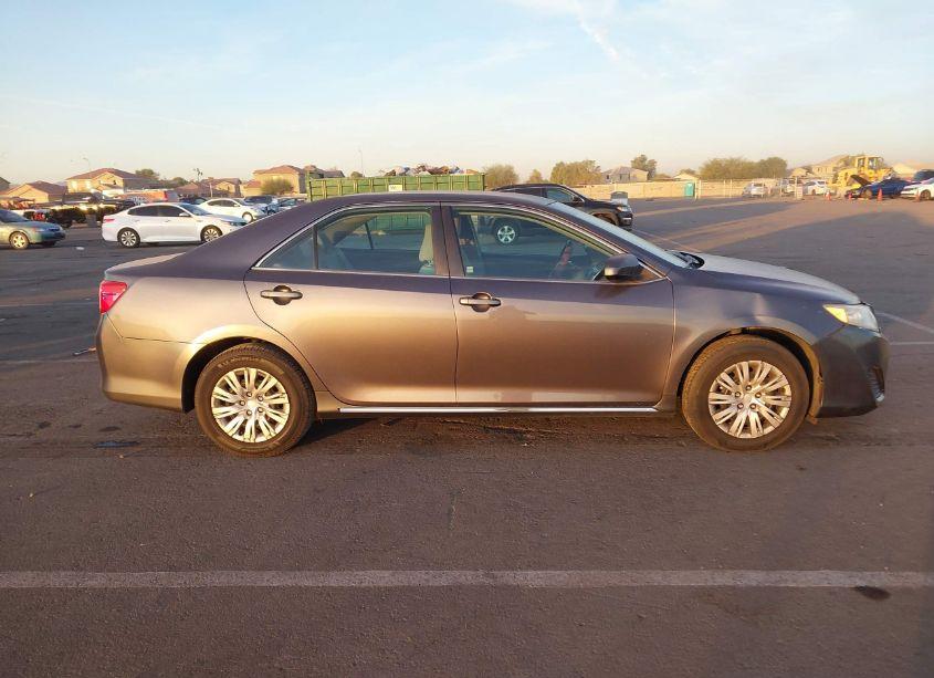 Photo 13 of 2013 Toyota Camry LE (VIN 4T1BF1FK5DU238944)